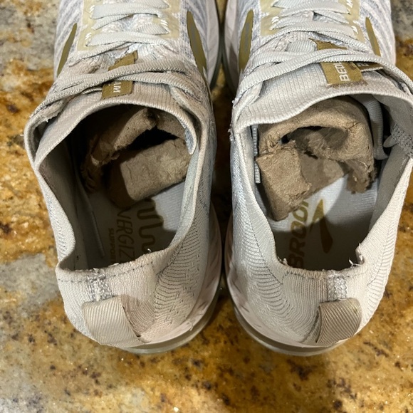 Brooks bedlam 2 size 7 - Picture 5 of 9